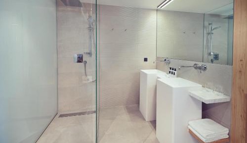 Superior Room with Shower