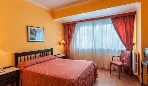 Double Room (1 Adult)