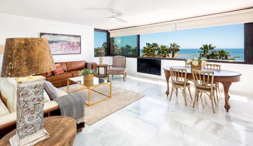 One-Bedroom Apartment with Sea View