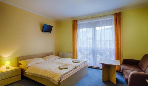 Apartment with Kitchen and Garage (2 Adults) c.3
