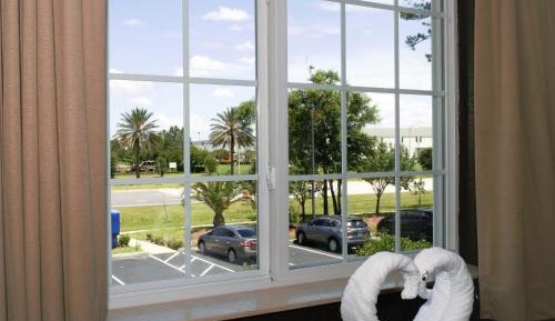 Queen Room - Non-Smoking