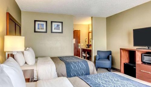 Queen Room with Two Queen Beds- Non-Smoking