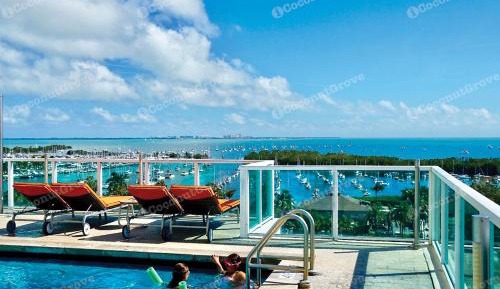 Beautiful City View Room in Coconut Grove (No Balcony or Kitchen)