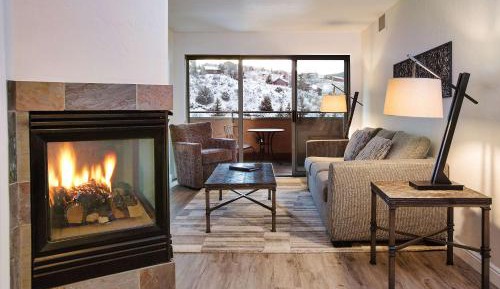 Suite with Mountain View - Non-Smoking