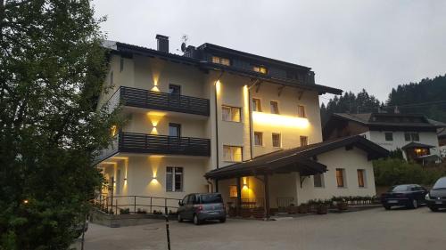 Single Room with Private Bathroom