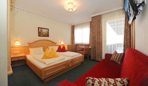 Double Room (1 Adult)