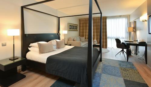 King Room with Lake View