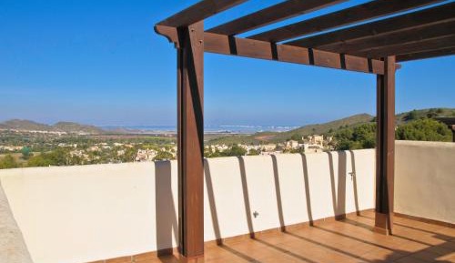 Deluxe Two-Bedroom Apartment - Calle Q, Montemares 11
