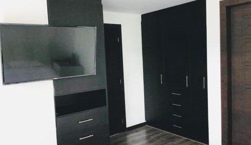 Apartment with Mountain View 1004