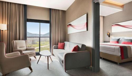 Queen Suite - Non-Smoking