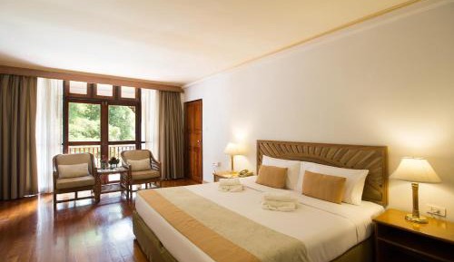Deluxe Double or Twin Room with Pool View