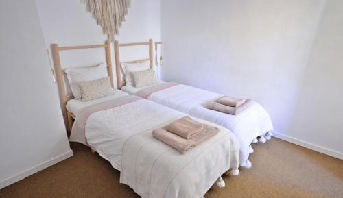 Twin Room with Shared Bathroom