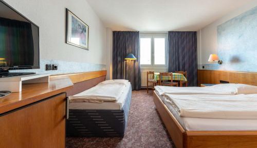 Twin Room with Bath