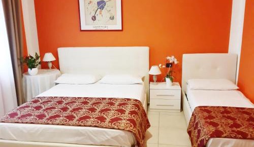 Deluxe Double Room (2 Adults + 1 Child)