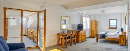 Studio with Lake View