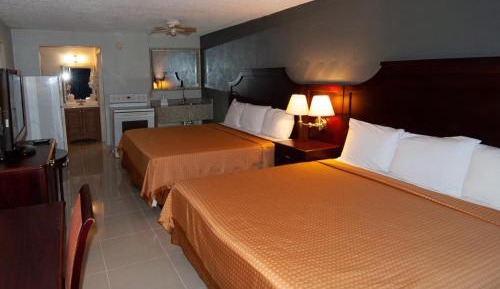 Deluxe King Suite