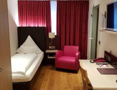 Comfort Single Room "Weinberg"