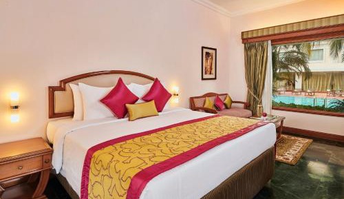 Deluxe Double Room with Pool View