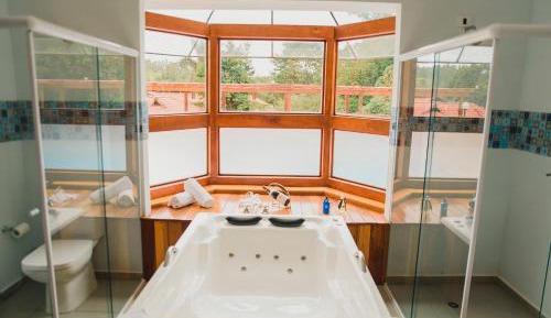 Queen Suite with Pool View - C6