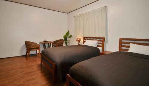 Twin Room with Shared Bathroom - Female only