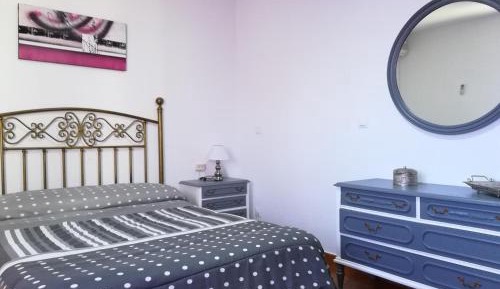 Three-Bedroom Townhouse with Patio and Terrace