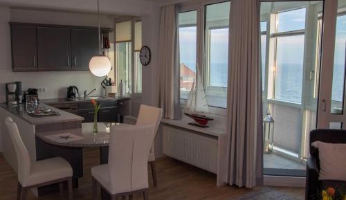 One-Bedroom Apartment with Sea View