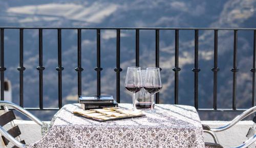 One-Bedroom Apartment with Mountain View (2 Adults)