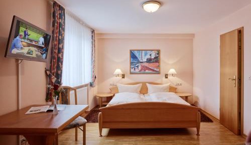 Double Room with Private Bathroom