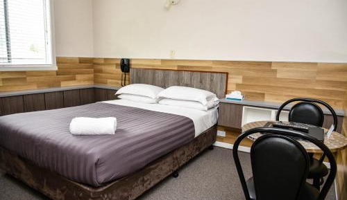 Standard Queen Room