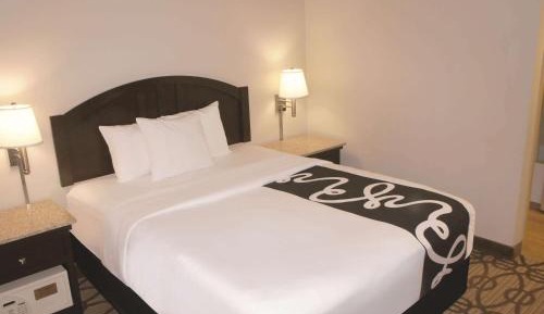 Queen Room - Disability Access