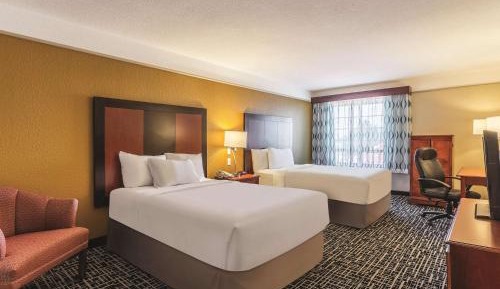 Double Room with Two Double Beds - Disability Access