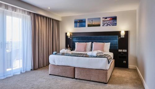 Suite with Countryside View