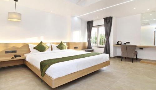 Deluxe Double or Twin Room