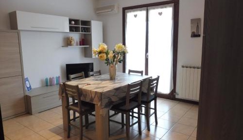 Apartment with Pool View 