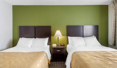 Queen Room with Two Queen Beds - Non-Smoking