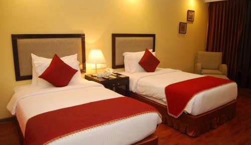 Deluxe Twin Room with Free Drop to Sipcot IT Park