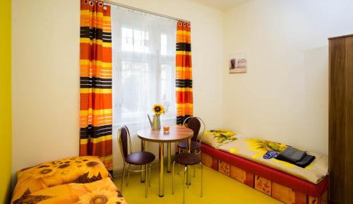 Apartment With Shared Bathroom