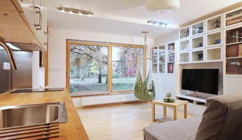 One-Bedroom Apartment with A/C