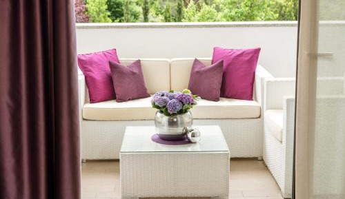 Junior Suite with Garden View