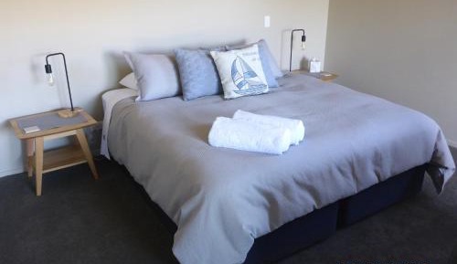 Deluxe King Suite