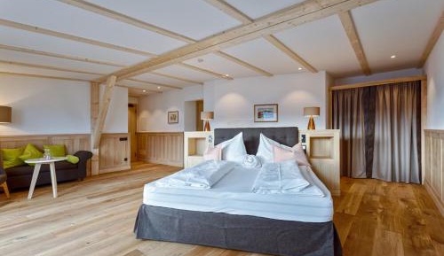 Panorama Suite with Terrace, Mountain view, Sauna and Whirlpool