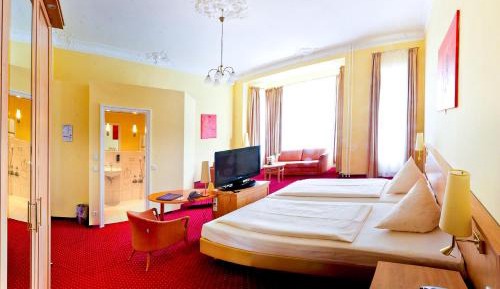 Triple Room (3 Adults)