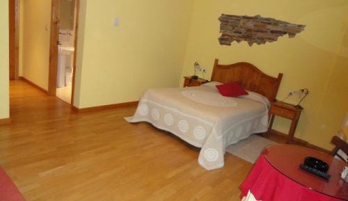 Family Room (2 Adults + 2 Children)