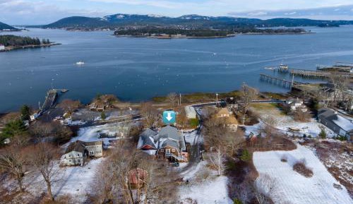 Four bedroom holiday home 