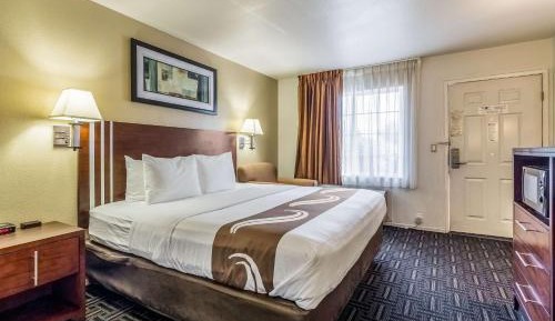 King Room - Accessible/Non-Smoking