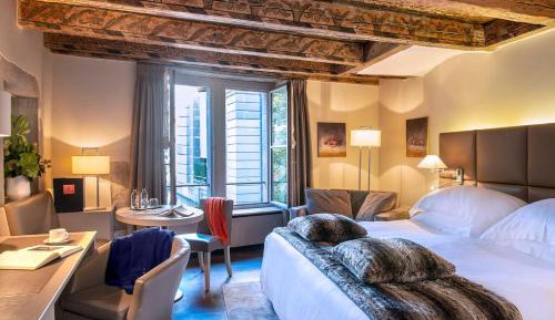 Prestige Room