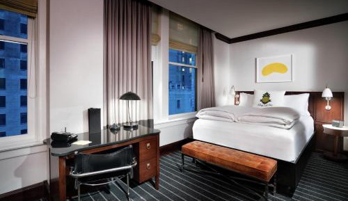 Deluxe Queen Room