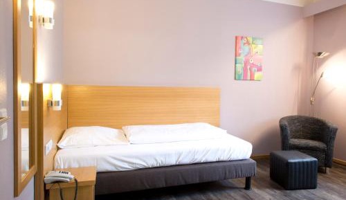 Single Room with Private Bathroom