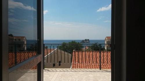 Studio Apartment with Sea View