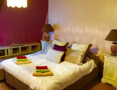 Standard Double Room with Shared Bathroom